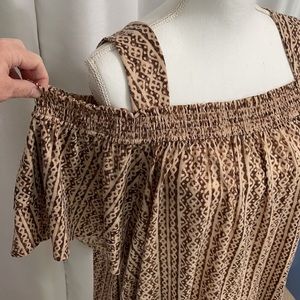 🔥3/$15🔥Chico's Cold Shoulder Top - XXL